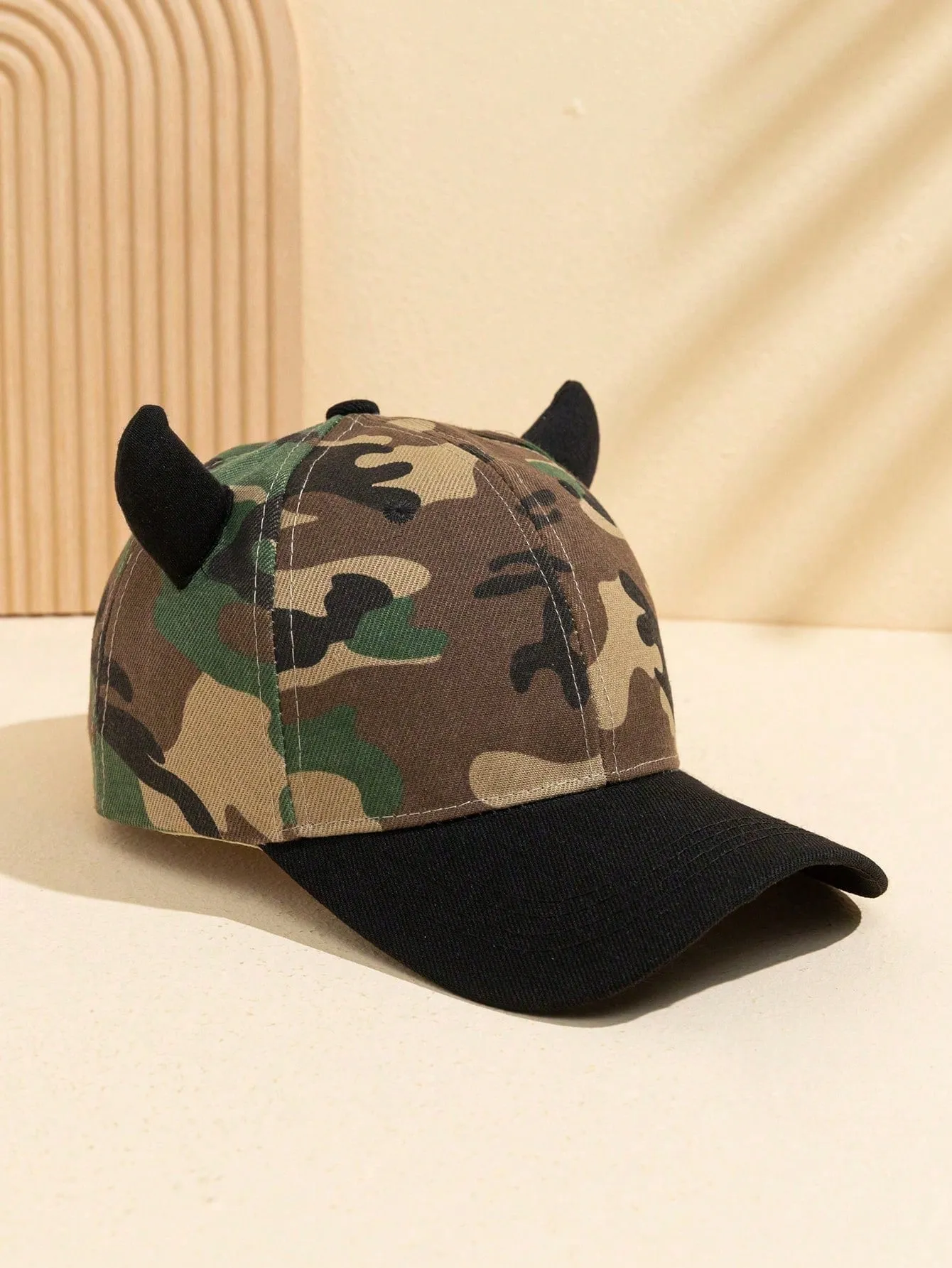 1pc Men's Solid Color Fashionable Preppy Style Hip Hop Horns Hook And Loop Baseball Cap, Suitable For Street Dancing And Traveling