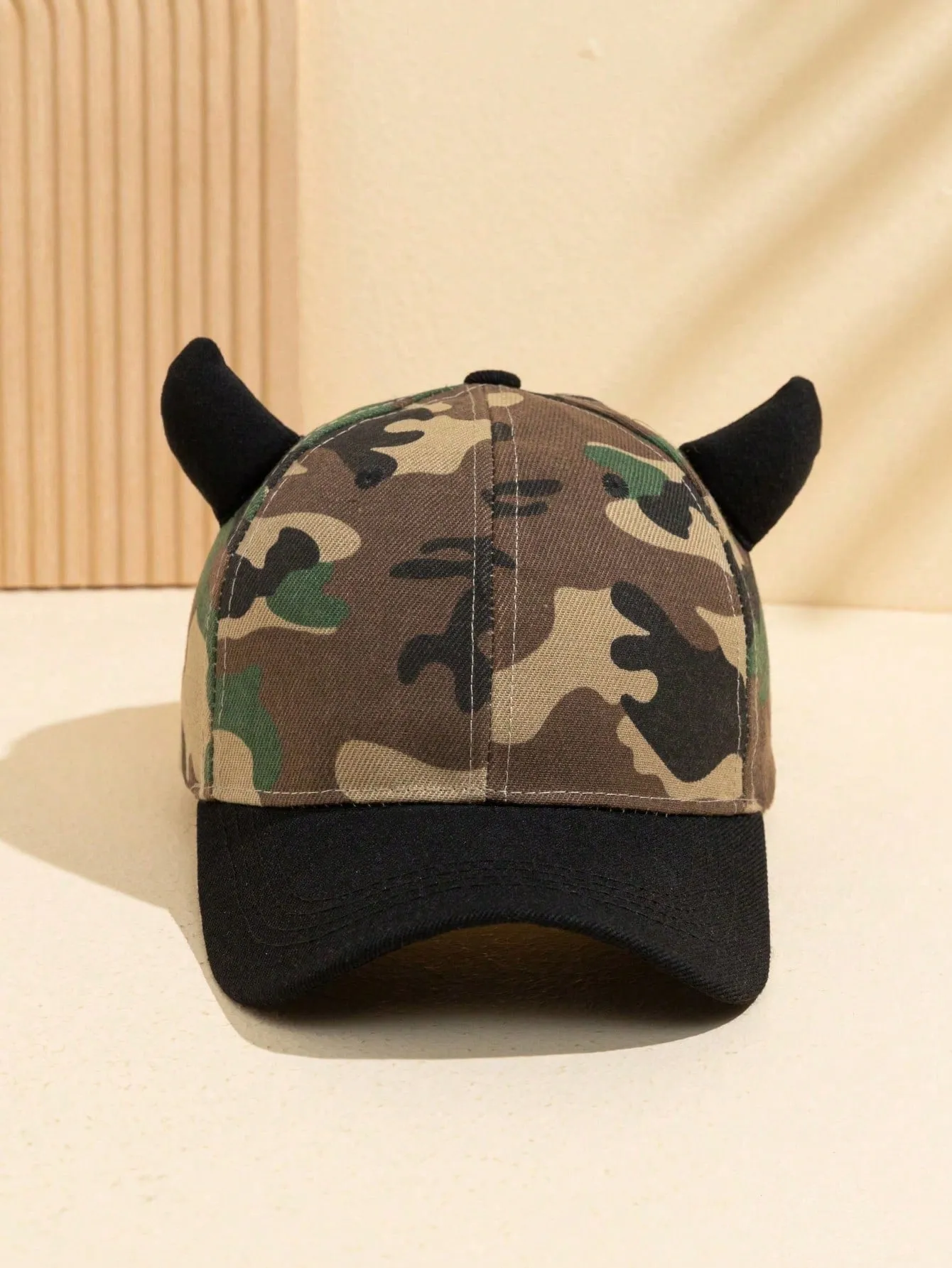 1pc Men's Solid Color Fashionable Preppy Style Hip Hop Horns Hook And Loop Baseball Cap, Suitable For Street Dancing And Traveling