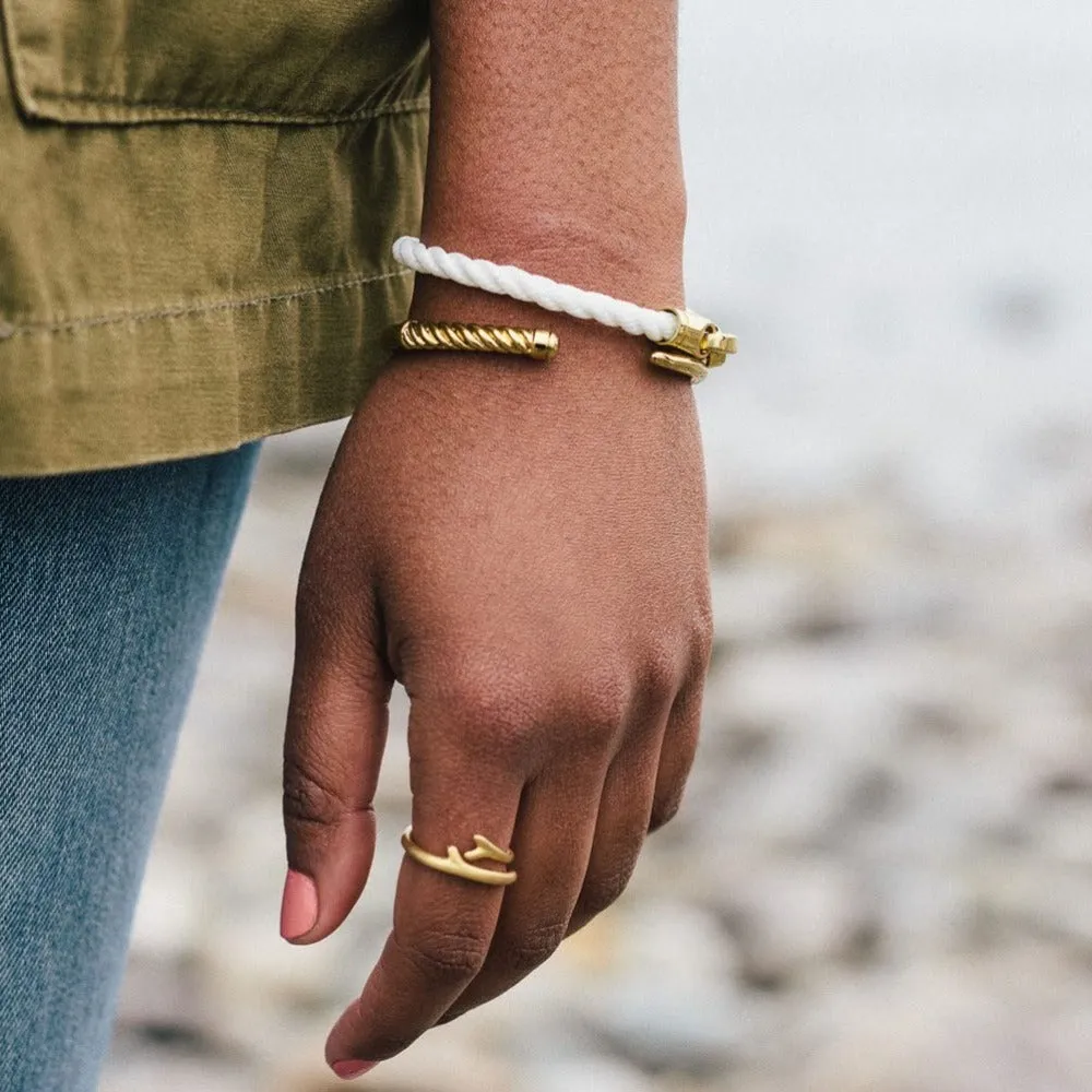 Endeavour Single Wrap Rope Bracelet with Polished Brass Brummels